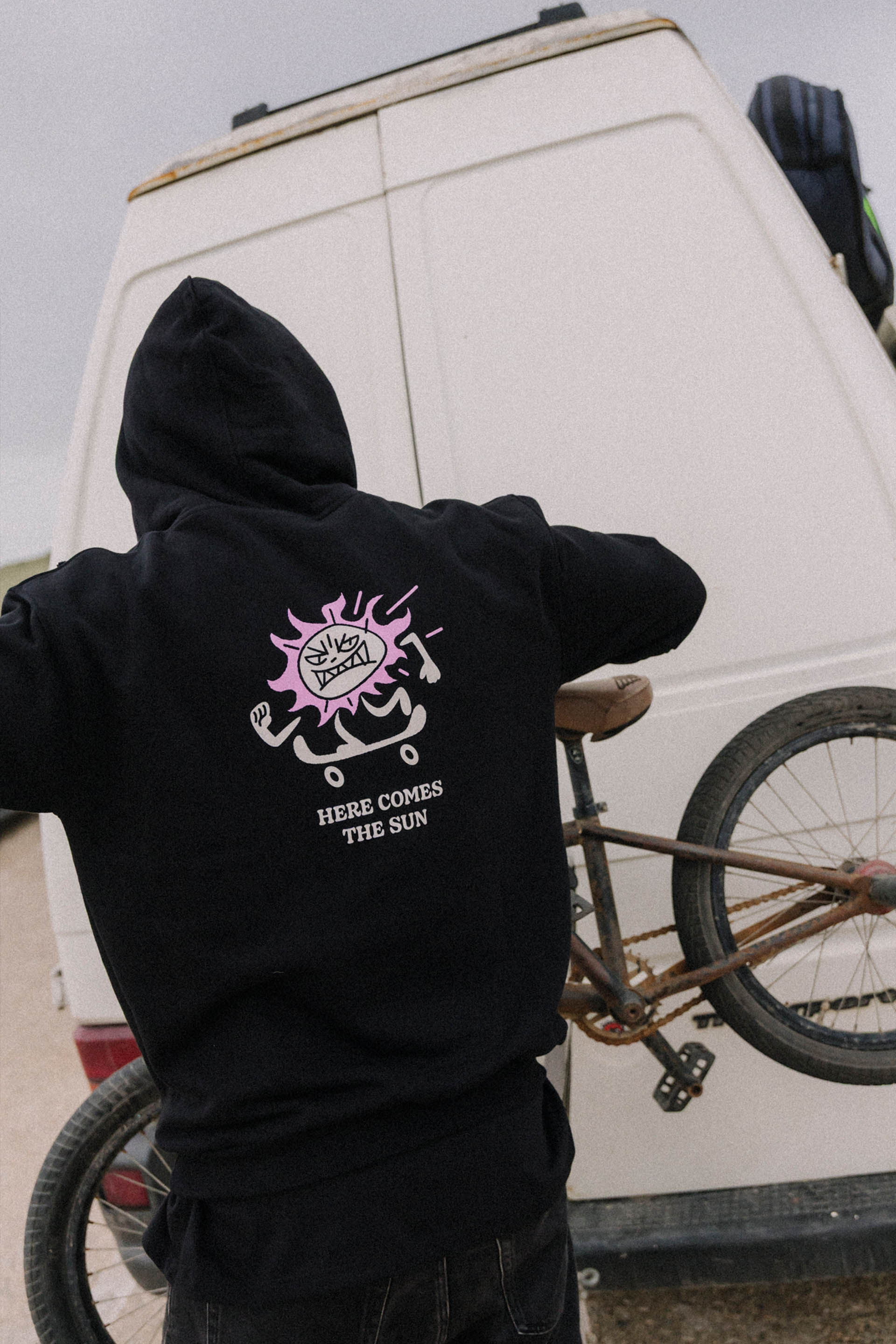 BLUZA HERE COMES THE SUN MEN