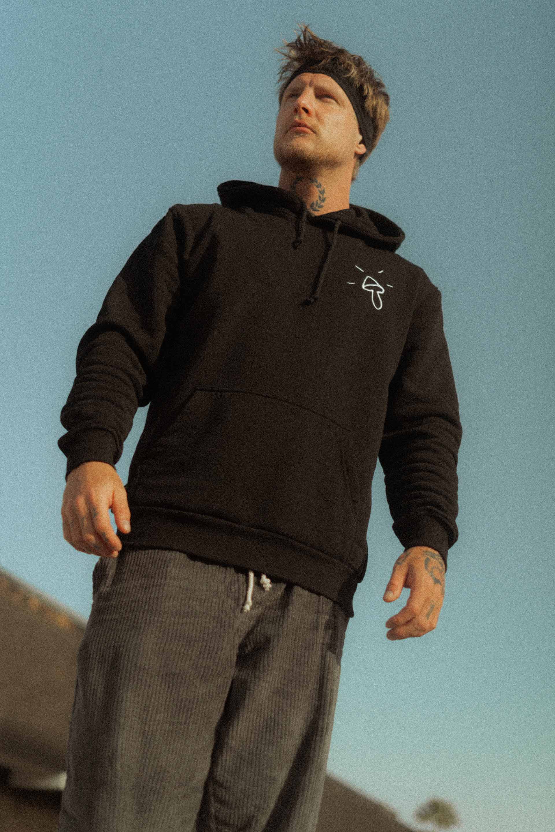 BLUZA UNISEX NATURE IS OKAY BLACK MEN