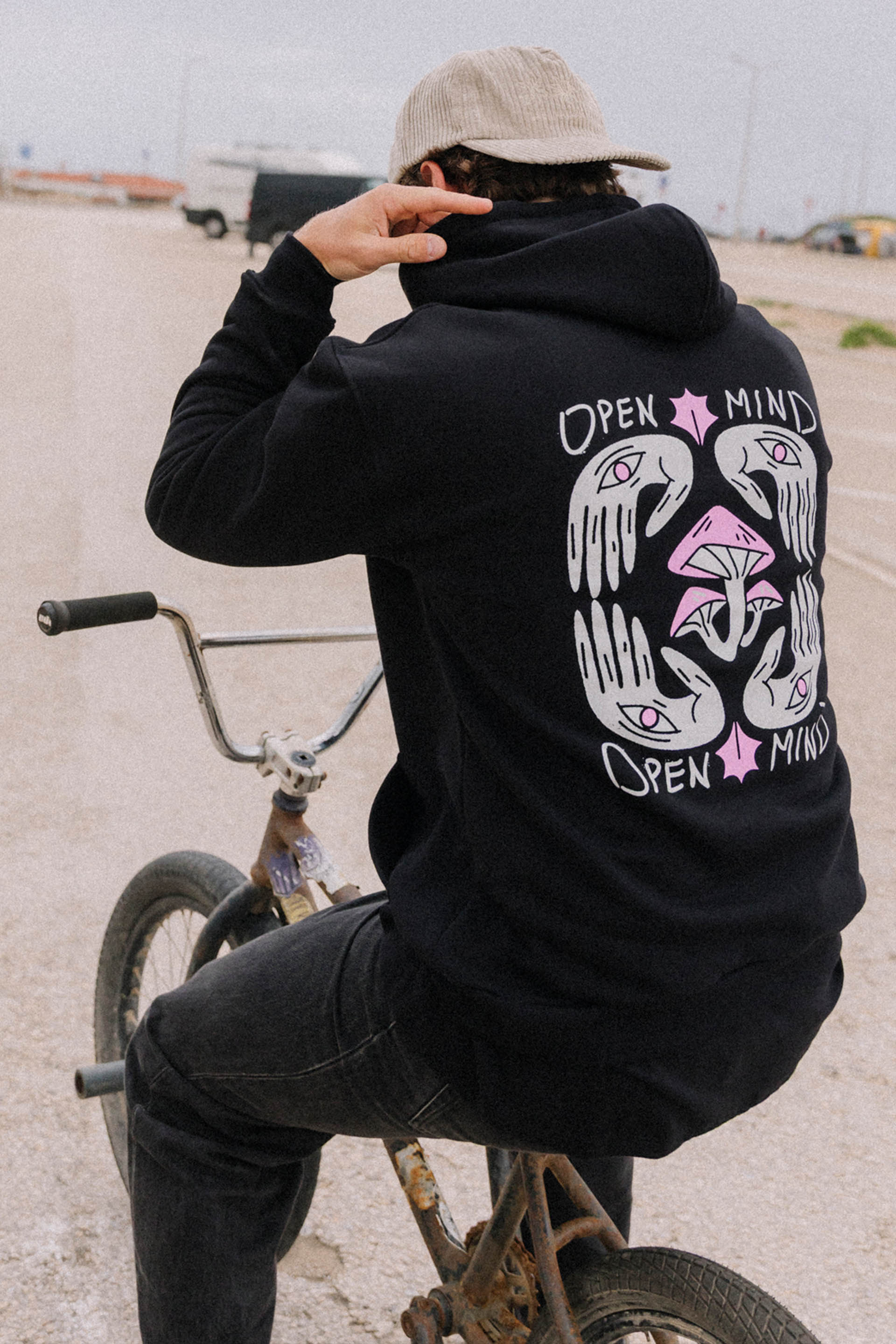 BLUZA OPEN MIND BLACK