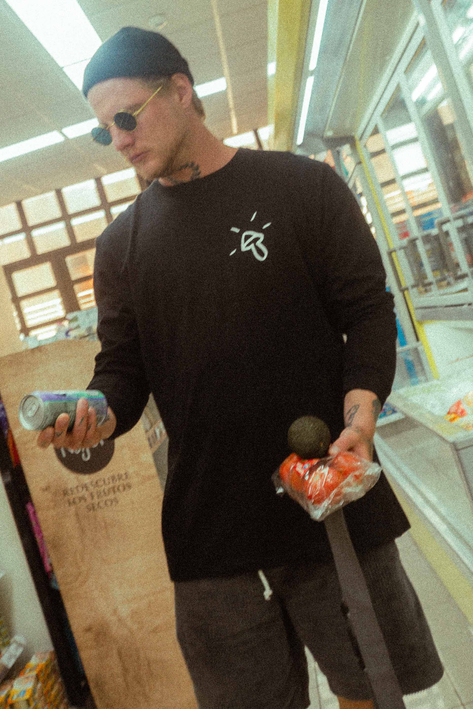 LONGSLEEVE NATURE IS OK BLACK MEN