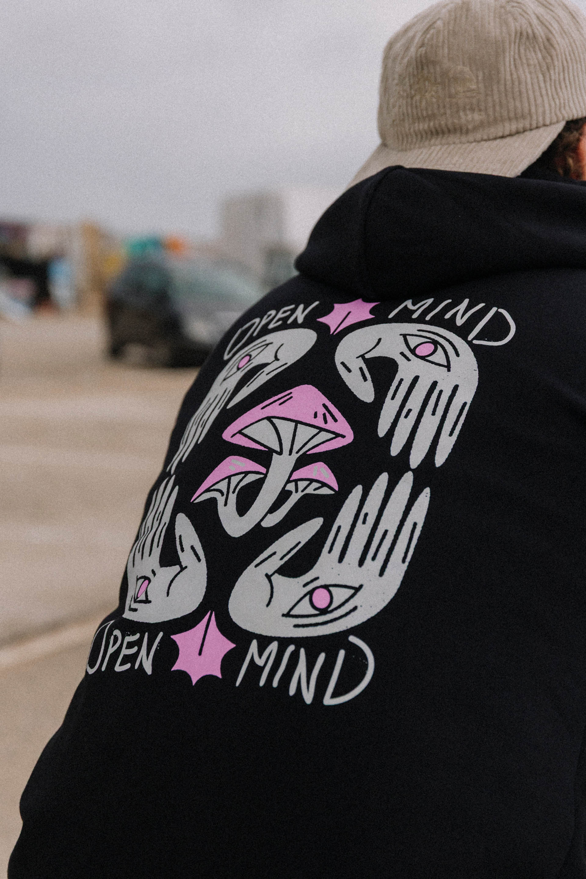 BLUZA OPEN MIND BLACK