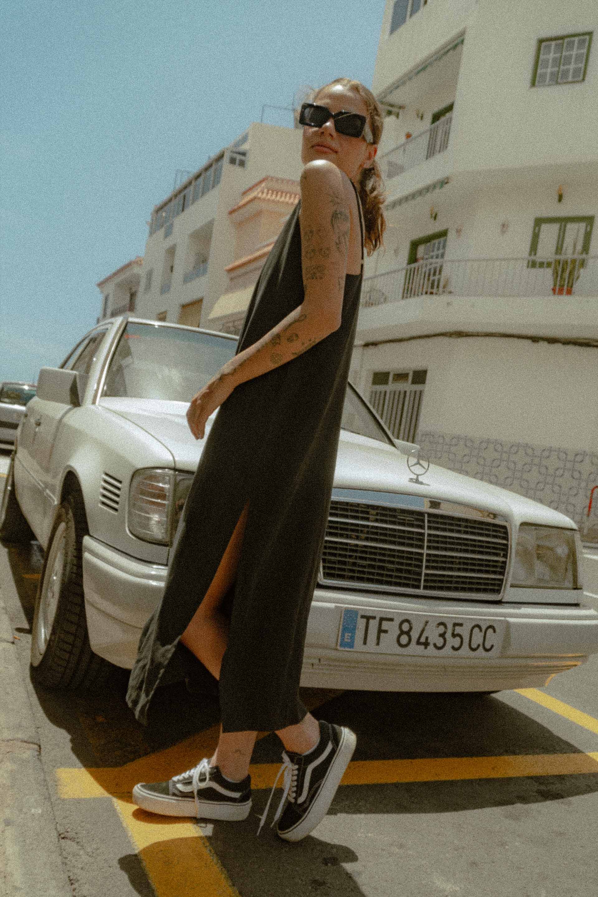 SUKIENKA HAILEY BLACK