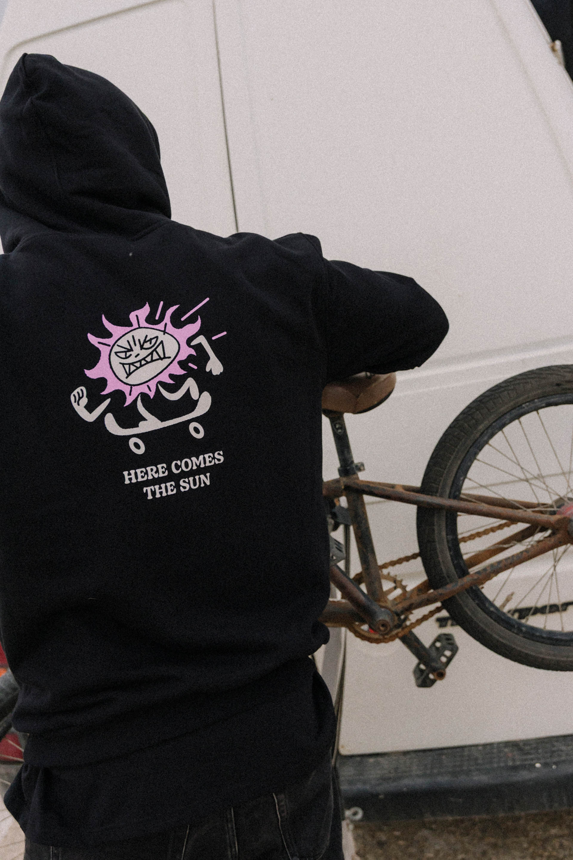 BLUZA HERE COMES THE SUN MEN