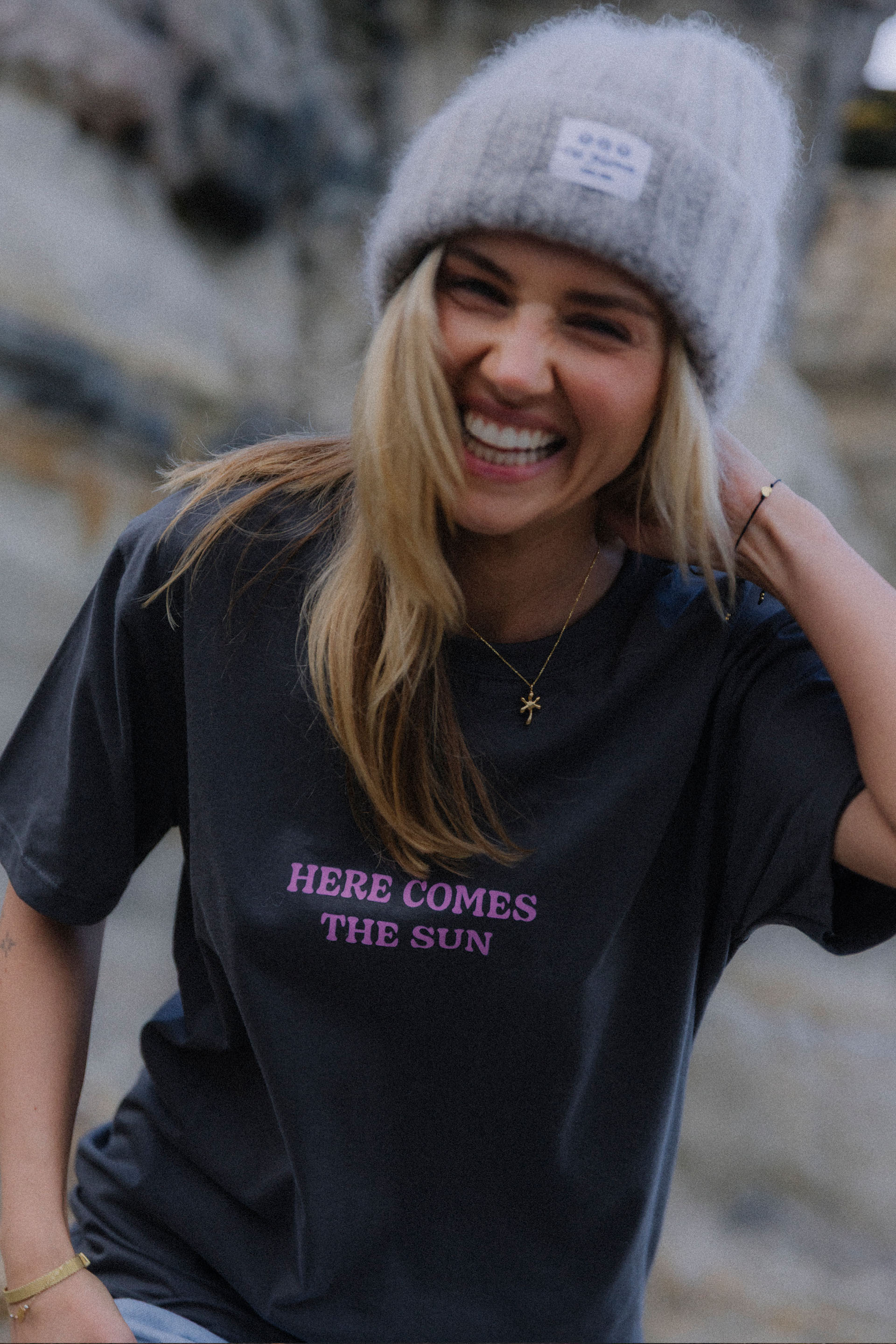 T-SHIRT HERE COMES THE SUN GRAPHITE