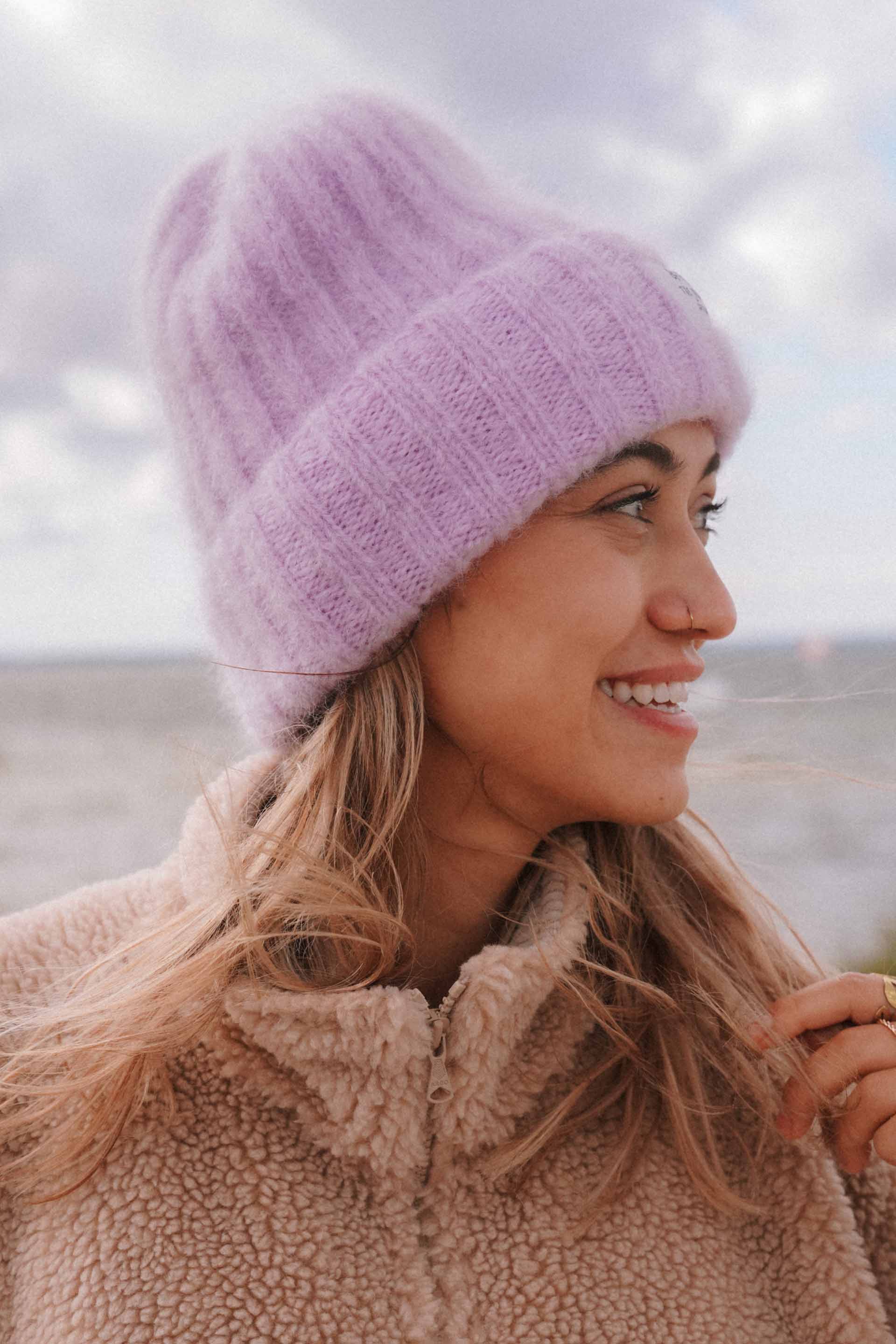 CZAPKA MOHER FLUFFY BERRIES