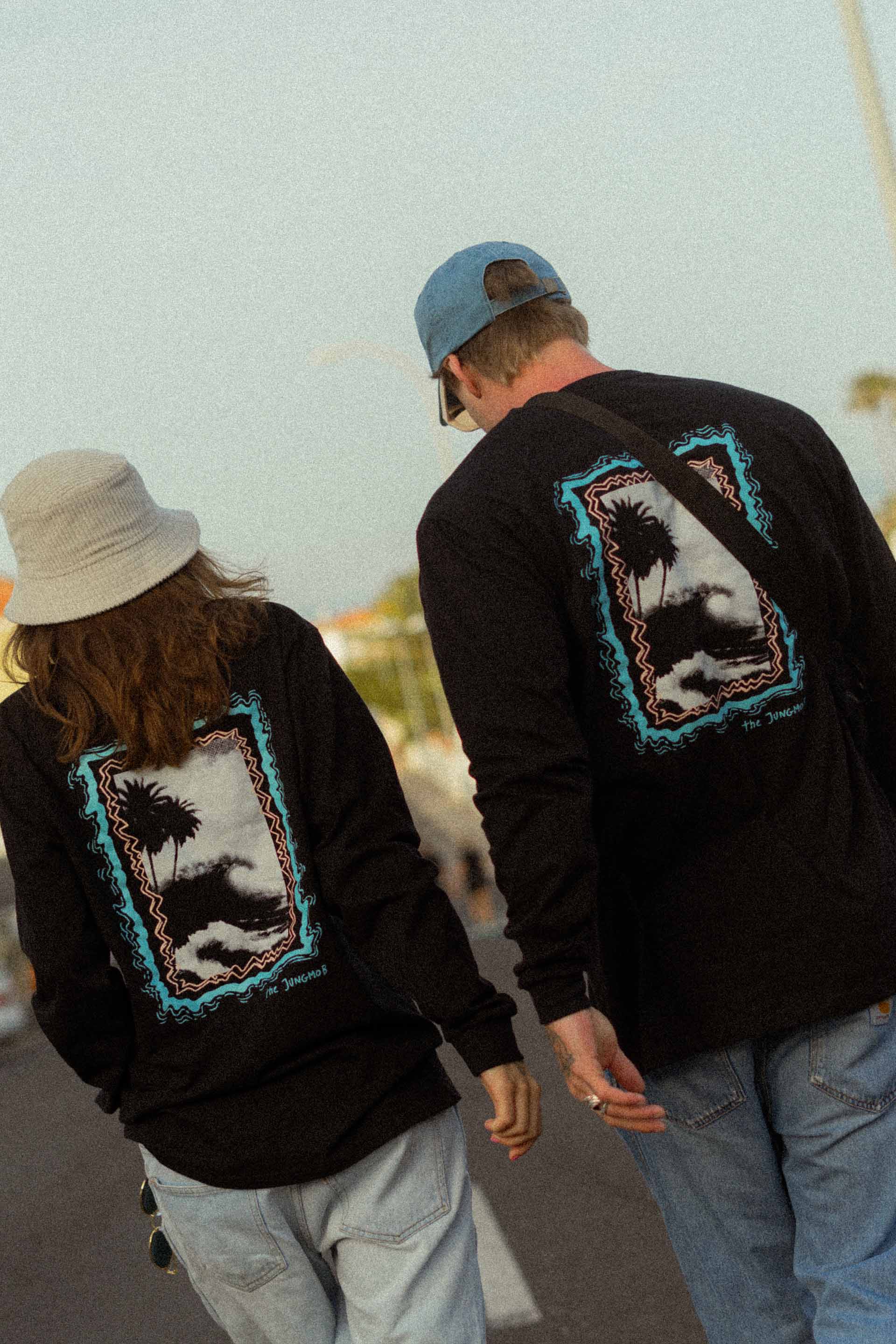 LONGSLEEVE PEACE JUNGMOB BLACK WMN