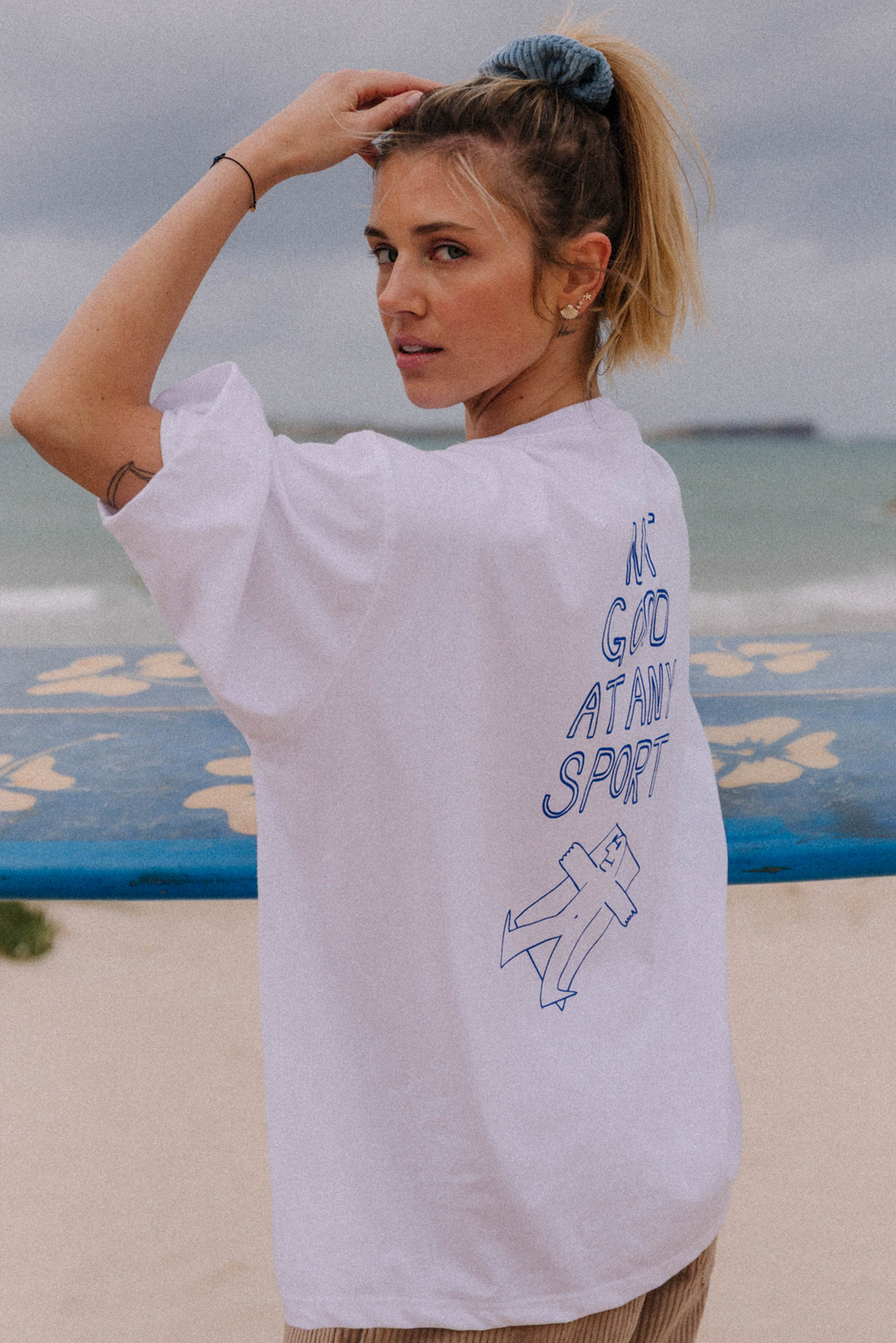 T-SHIRT BOXY NOT GOOD AT ANY SPORT