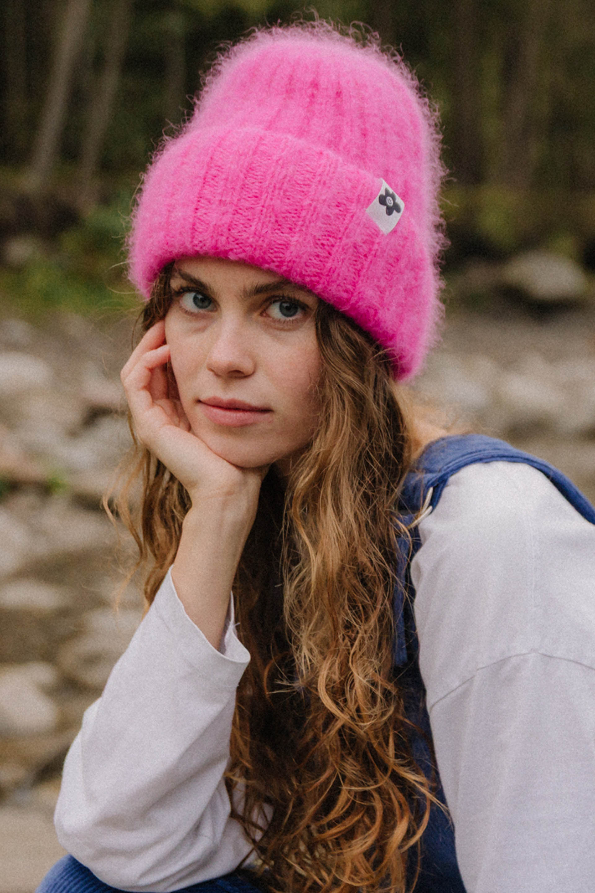 CZAPKA MOHER FLUFFY ELECTRIC PINK