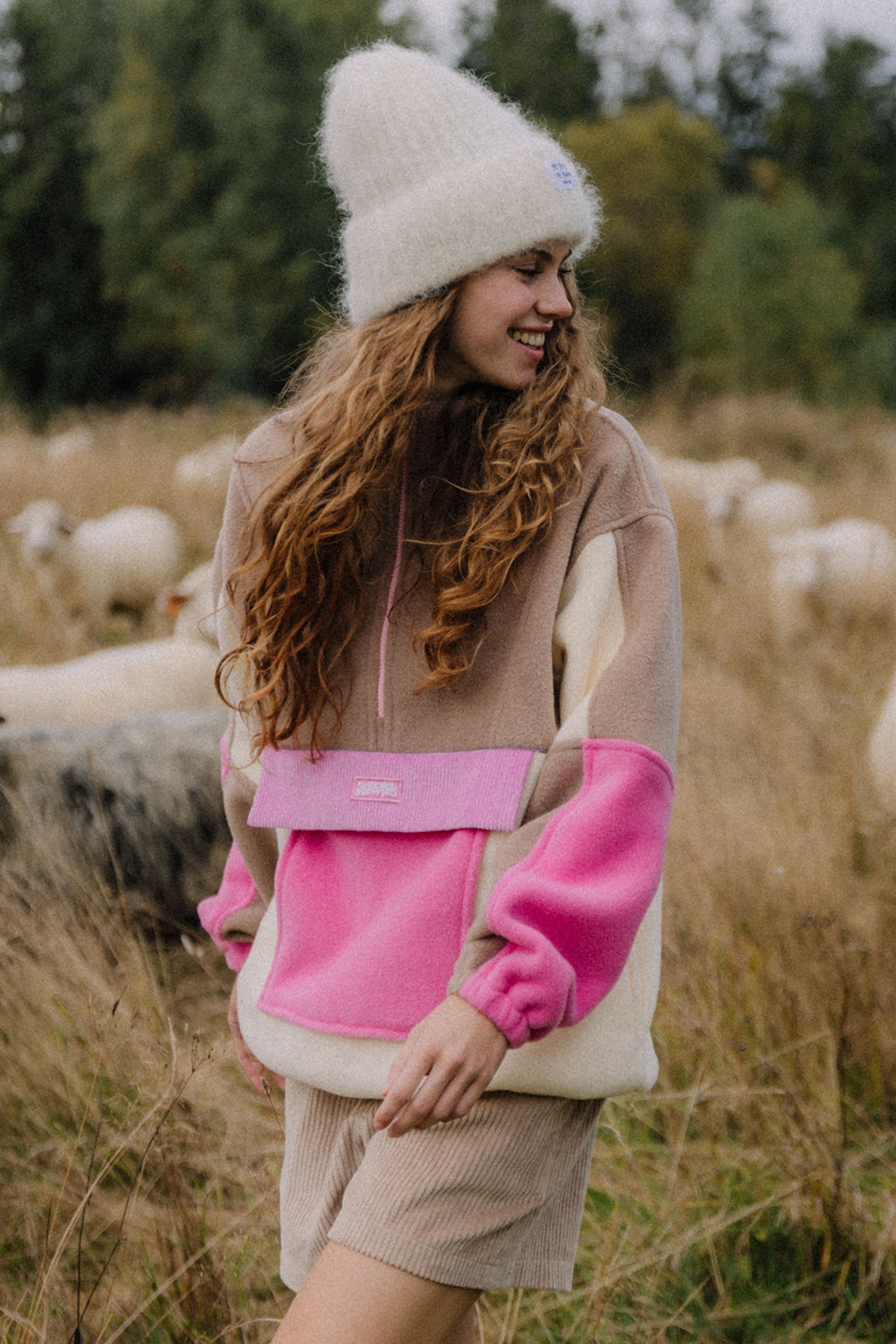 BLUZA POLAR STRAWBERRY LATTE