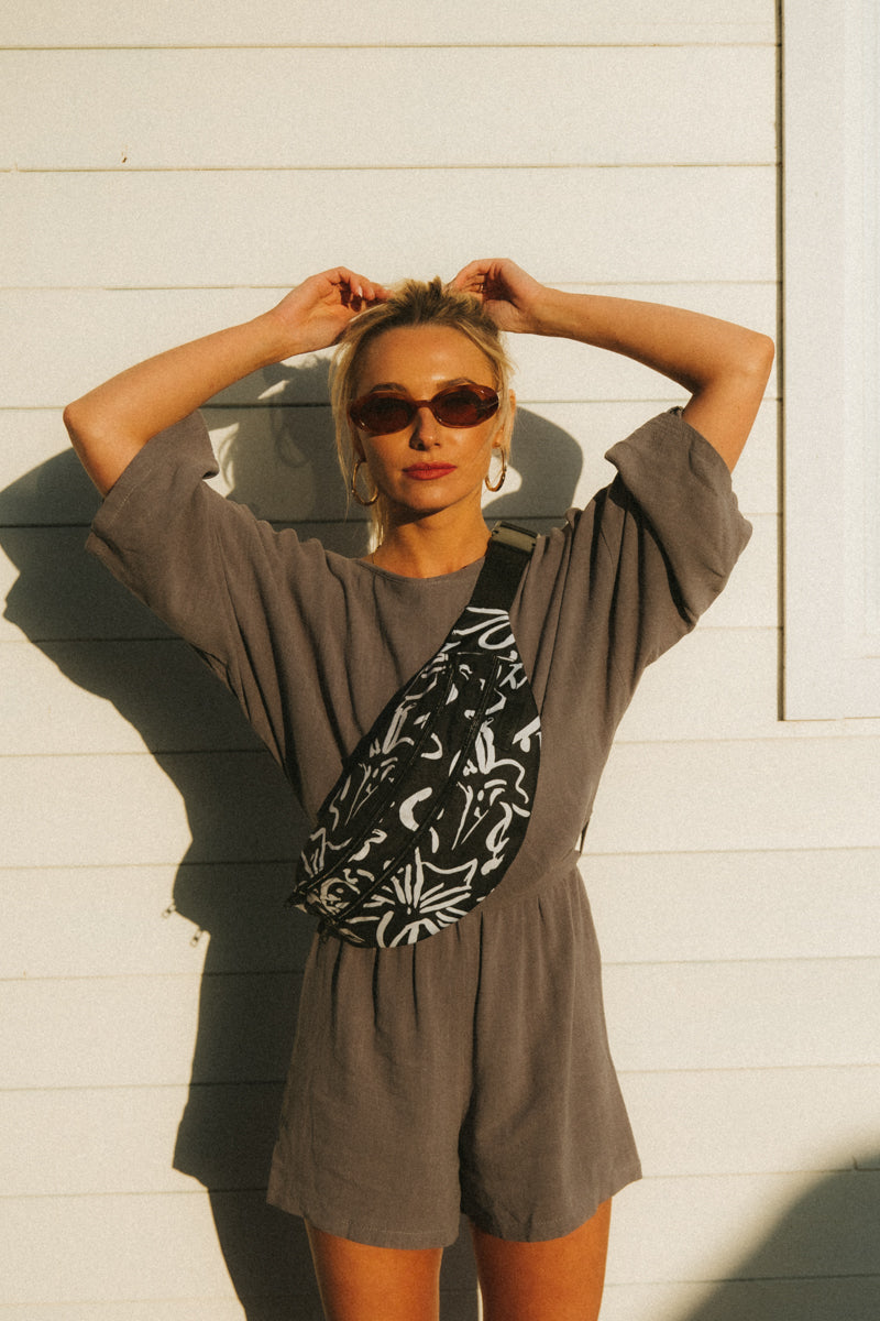 NERKA ROVE ABSTRACT FLOWERS BLACK