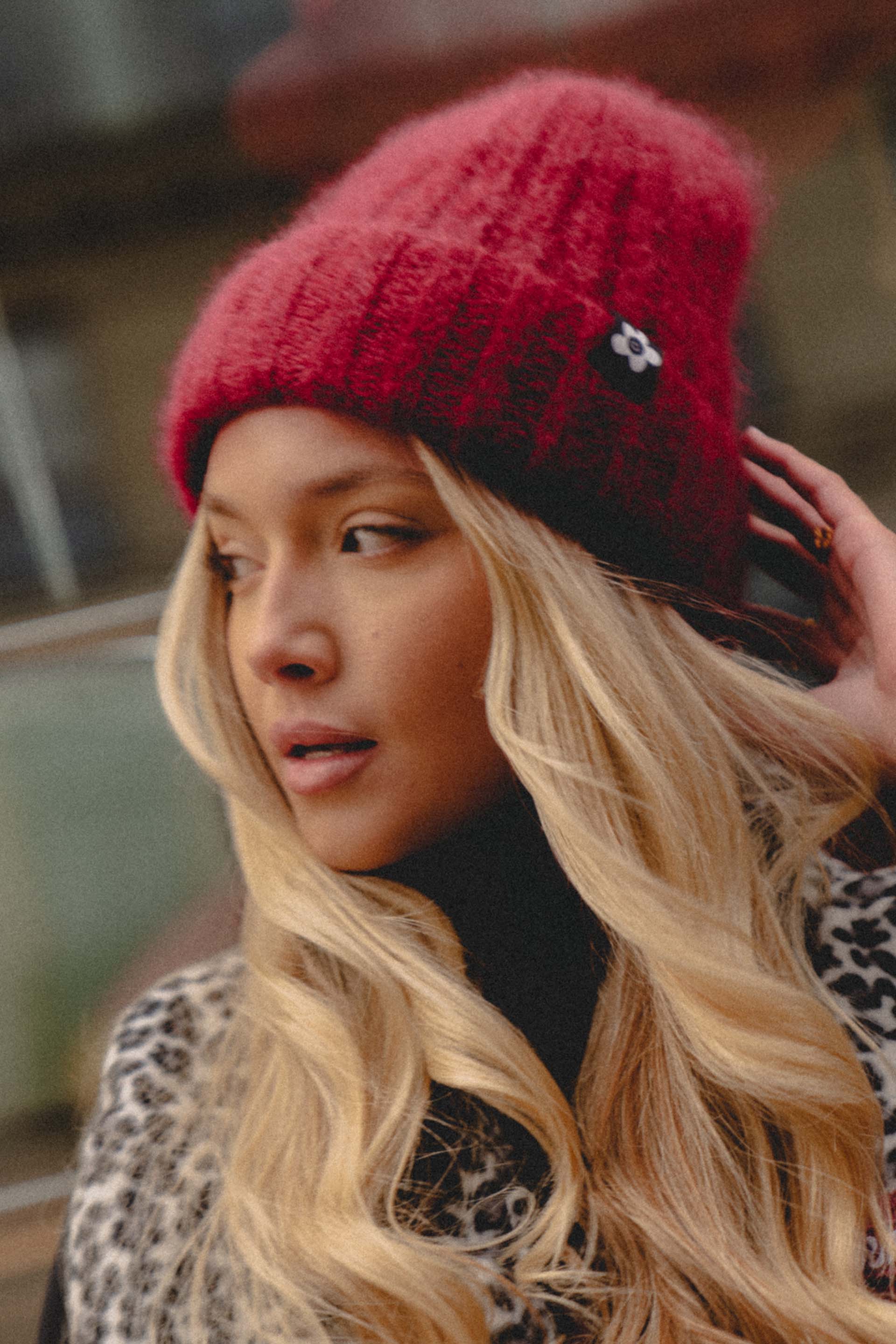 CZAPKA MOHER FLUFFY CHERRY