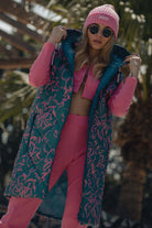 KAMIZELKA ABSTRACT FLOWERS GREEN LONG