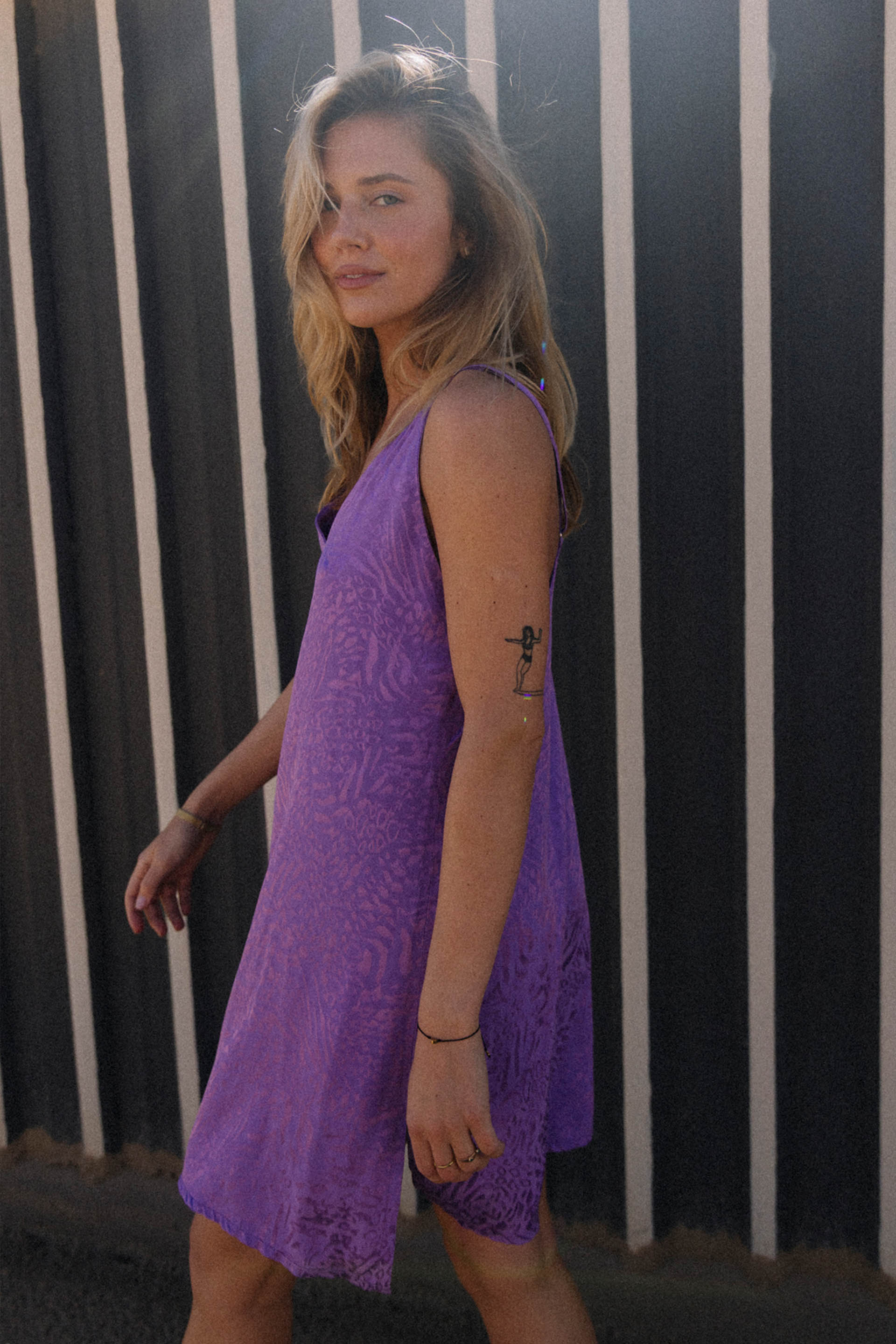 SUKIENKA KYLIE WILDBERRY