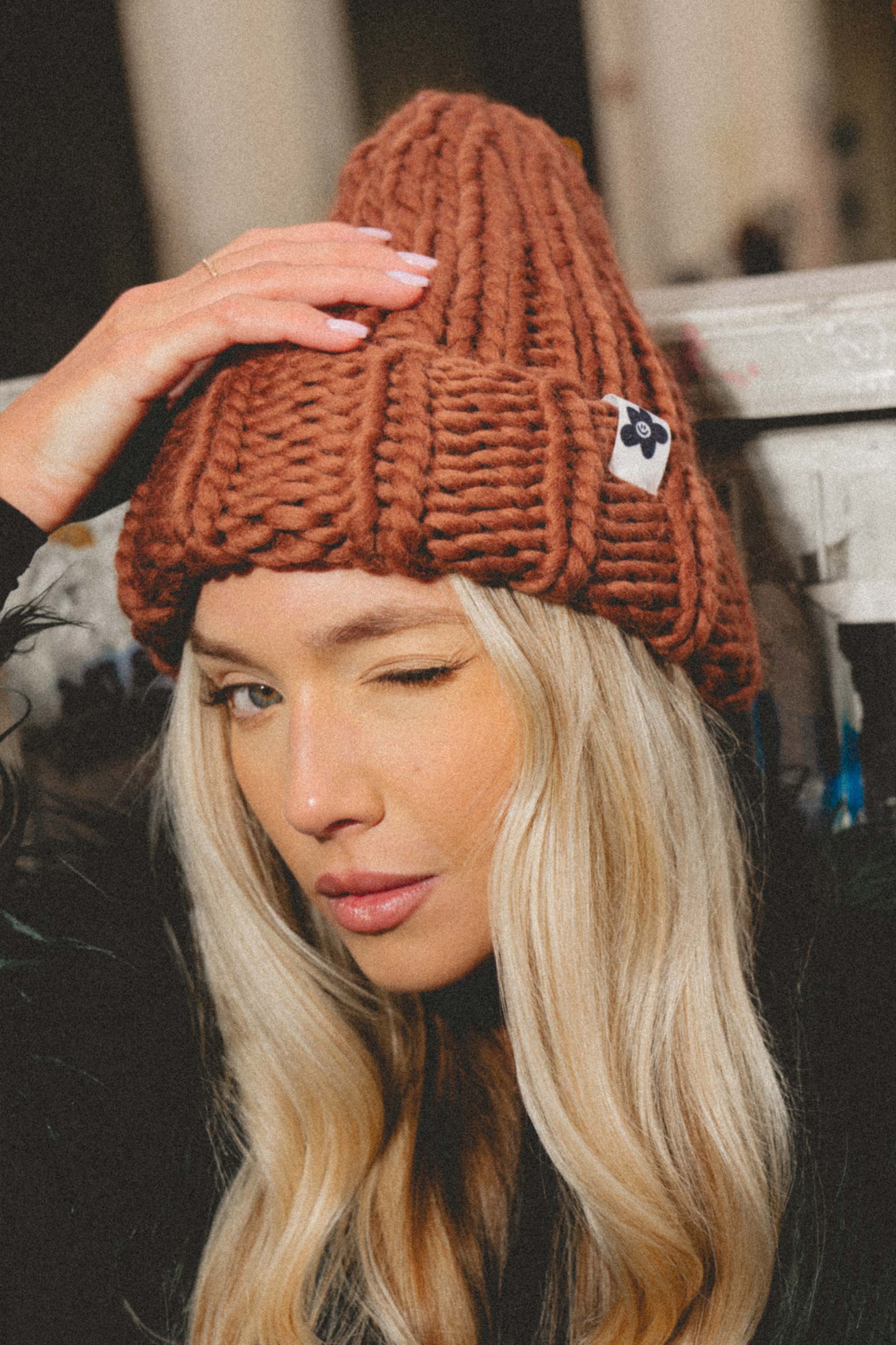 CZAPKA MERINO CAKE CHOCO handmade