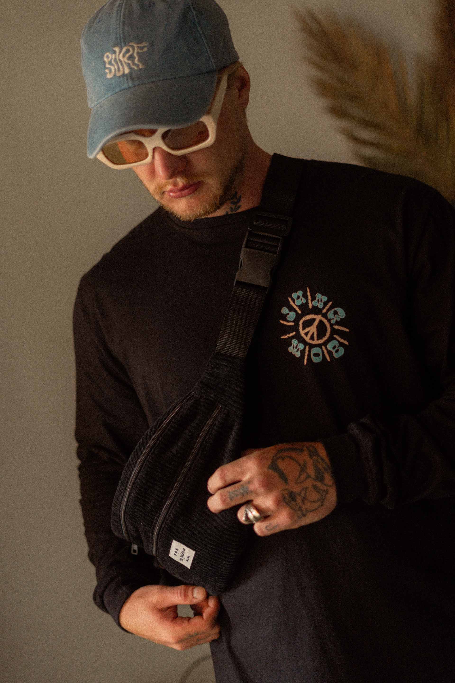 LONGSLEEVE PEACE JUNGMOB BLACK MEN