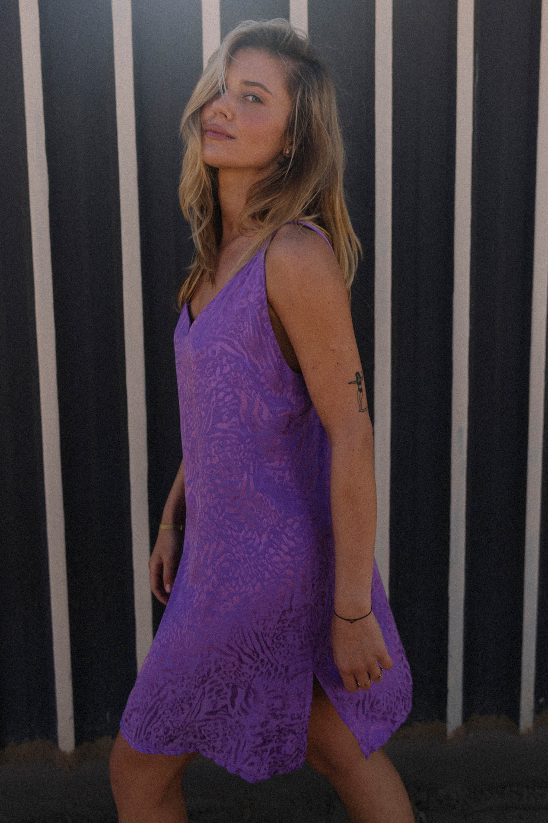 SUKIENKA KYLIE WILDBERRY