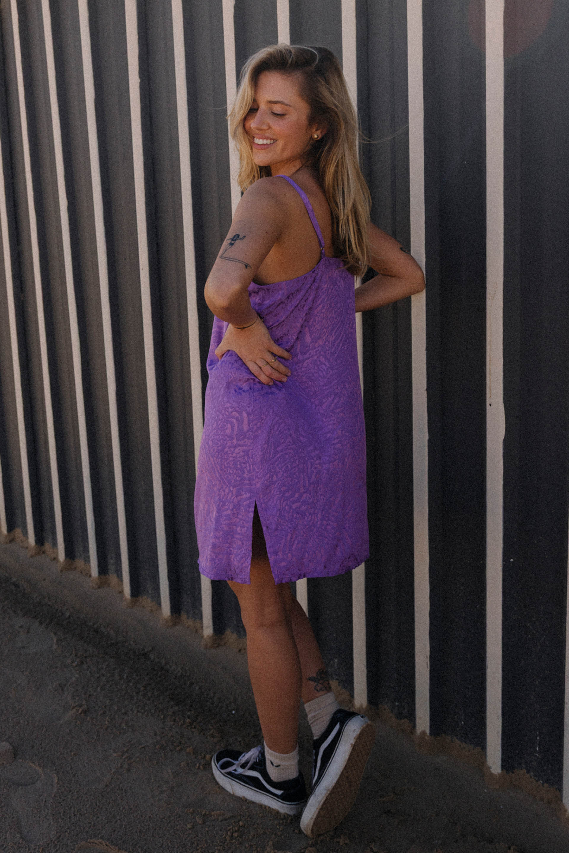 SUKIENKA KYLIE WILDBERRY