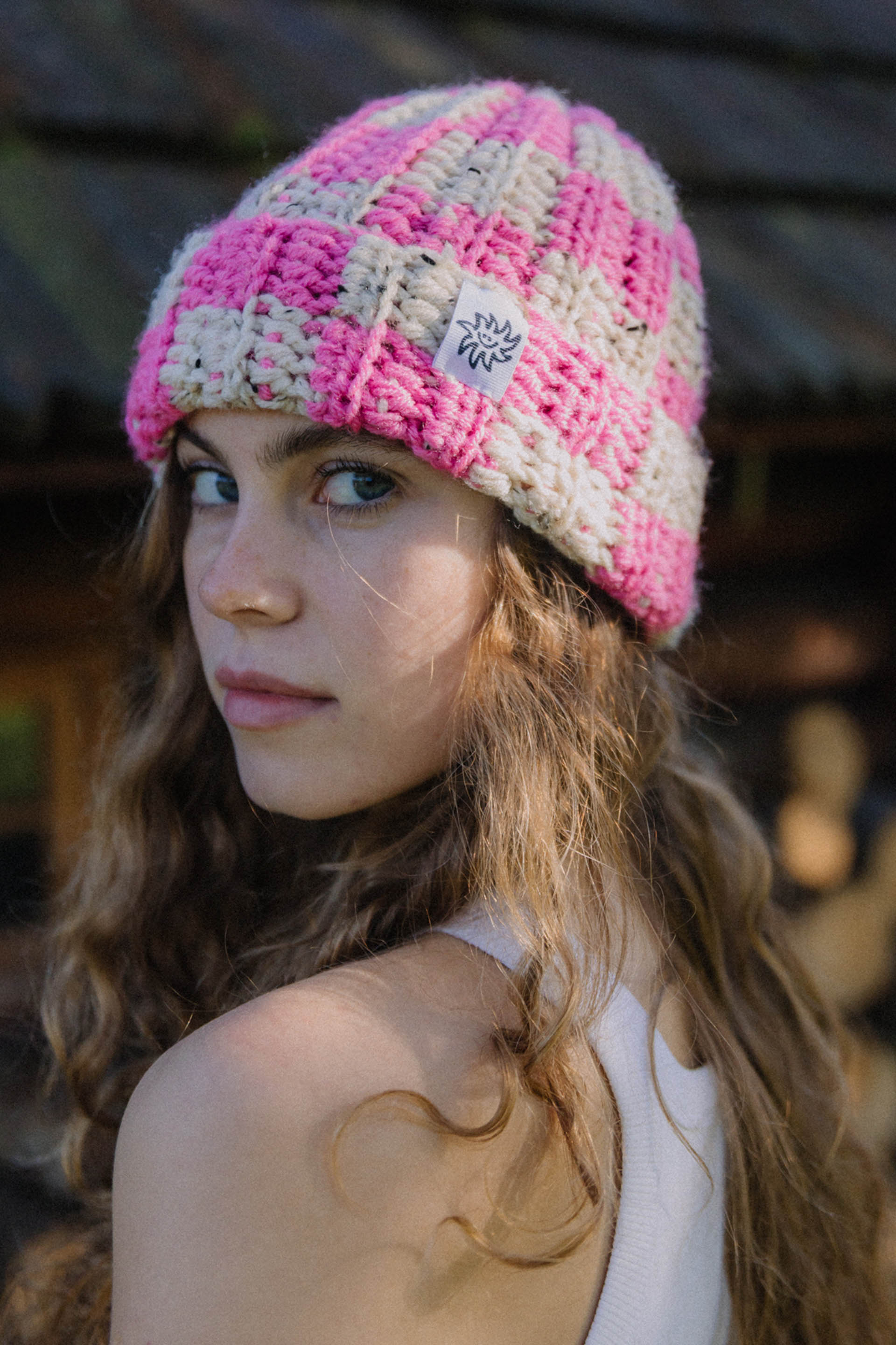 CZAPKA HANDMADE RETRO CHECK PINK