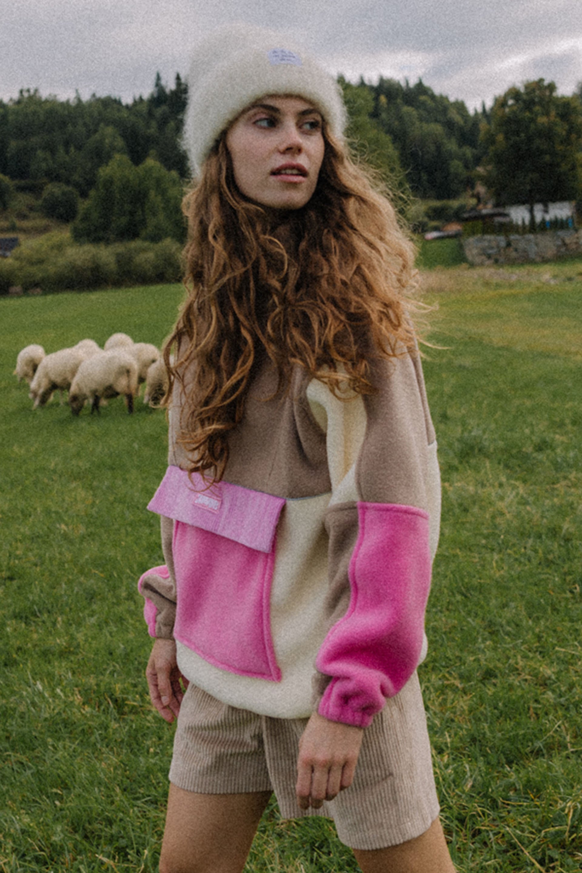 BLUZA POLAR STRAWBERRY LATTE